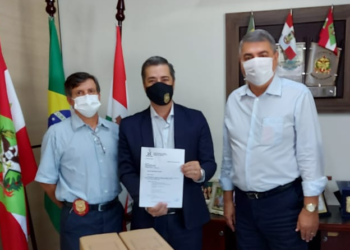 Prefeito de Jaraguá do Sul entrega projeto de ampliação da Delegacia da Comarca