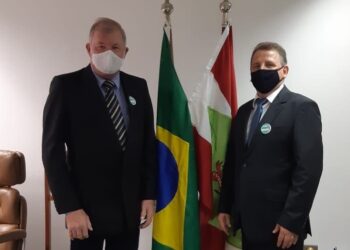 Vice-prefeito assume em Schroeder