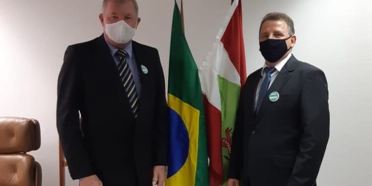 Vice-prefeito assume em Schroeder