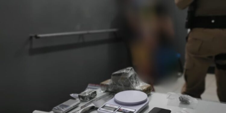 Cinco pessoas são presas por tráfico de drogas em Guaramirim