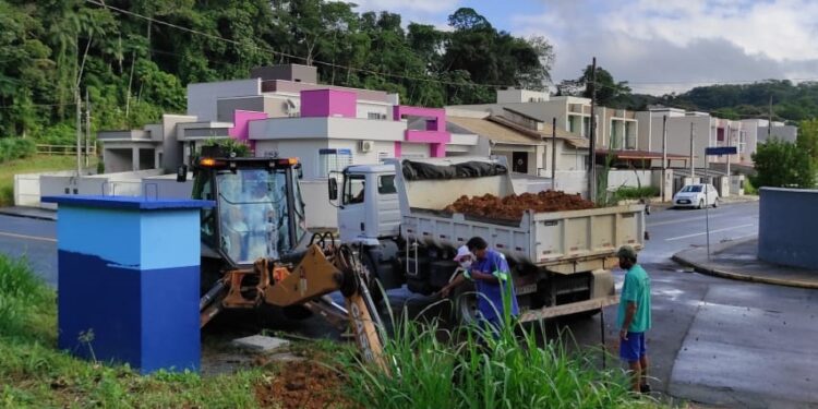 Antigo sistema de esgoto no Loteamento Menegotti é desativado