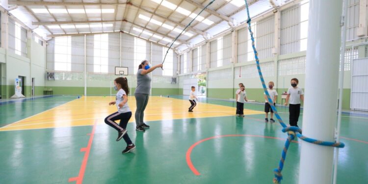 Escola de Jaraguá do Sul ganha nova cara com finalização de obras