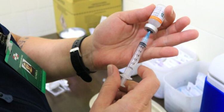 Jaraguá do Sul recebe 2,7 mil doses de vacina nesta sexta-feira