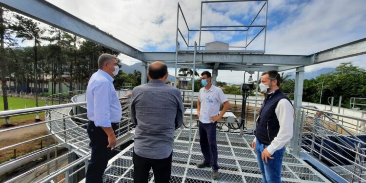 Prefeito de Jaraguá do Sul vistoria obras na ETE do Água Verde