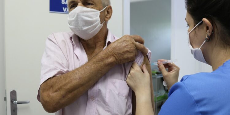 Saúde de Luiz Alves continua campanha de imunização contra o coronavírus