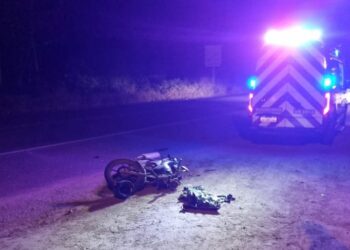 Motociclista fica ferido após acidente envolvendo carro em Massaranduba