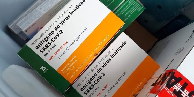 Saúde de Jaraguá do Sul aplica 743 doses da vacina contra Covid-19 no fim de semana