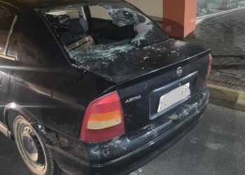 Mulher é presa após utilizar extintor de incêndio para quebrar o carro em Jaraguá do Sul