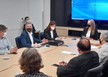 Governadora debate melhorias na Saúde e Infraestrutura com a diretoria da Fecam