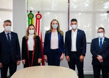 Governadora dá posse a quatro novos secretários