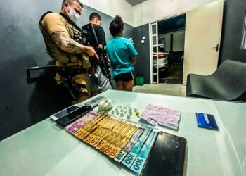 Casal é preso por tráfico de drogas em Jaraguá do Sul