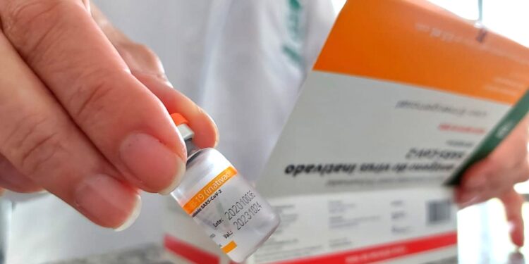 Jaraguá do Sul paralisa vacinação contra o coronavírus por falta de doses