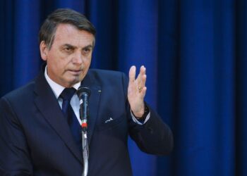 Em Chapecó, Bolsonaro descarta lockdown