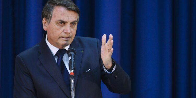Em Chapecó, Bolsonaro descarta lockdown