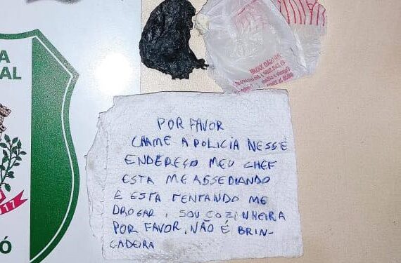 Mulher pede socorro em bilhete após ser assediada pelo chefe em SC