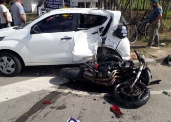 Motociclista fica em estado grave após acidente em Schroeder