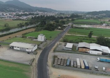 Avenida Izídio Carlos Peixer de Guaramirim está perto da conclusão