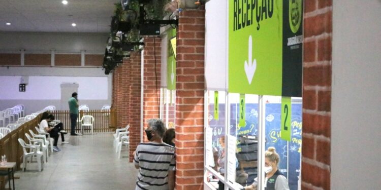 Central de Vacinas Covid tem movimento tranquilo na manhã desta quinta-feira (6) em Jaraguá do Sul