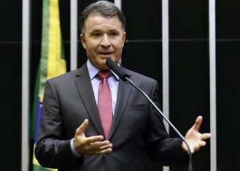 Deputado federal explica voto contra impeachment de ministros do STF