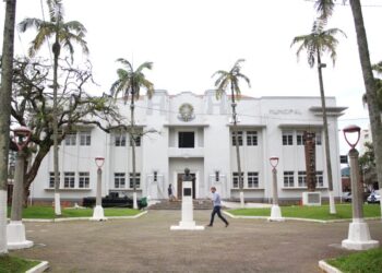 Museu Emílio da Silva leva música para Praça Ângelo Piazera