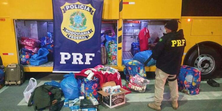 Operação apreende R$ 200 mil em mercadorias importadas na BR 280 em Rio Negrinho