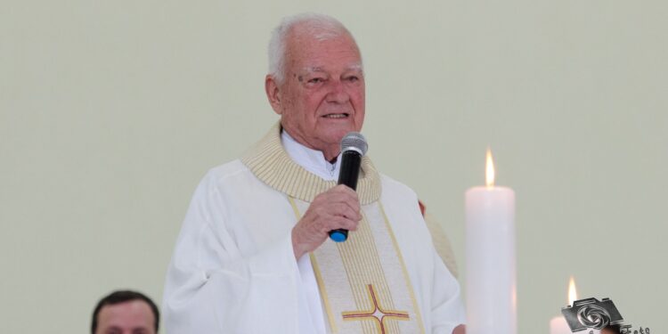 Morre aos 92 anos o padre Ítalo Cemin, em Jaraguá do Sul