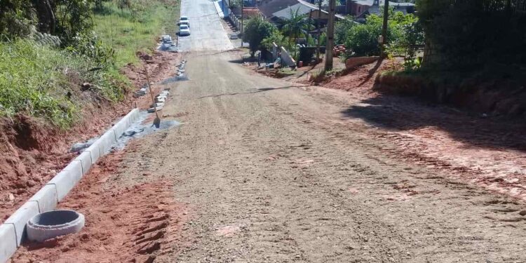 Guaramirim inicia trabalhos para pavimentação da rua Vilibaldo Bruehmüller
