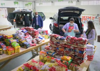 Jaraguá do Sul faz quinta entrega de alimentos na Campanha VacinAção Solidária