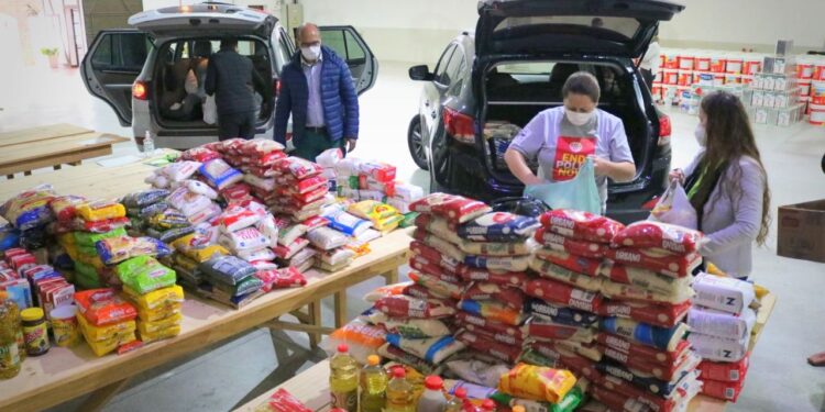 Jaraguá do Sul faz quinta entrega de alimentos na Campanha VacinAção Solidária
