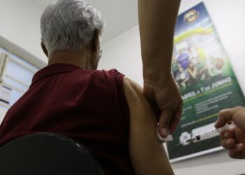 Idosos acima de 60 anos e professores podem se vacinar contra a gripe em Guaramirim