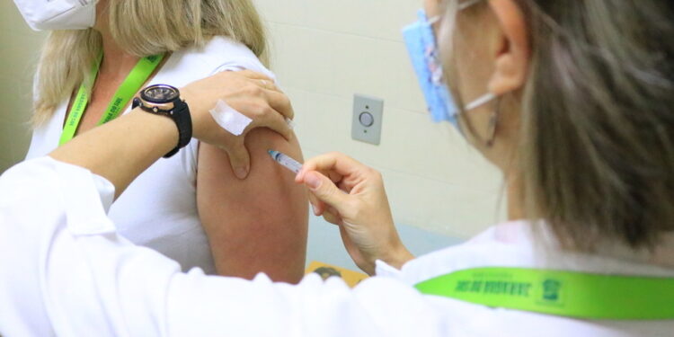 Nova etapa de vacinação contra a gripe começa na terça-feira (11) em Jaraguá do Sul