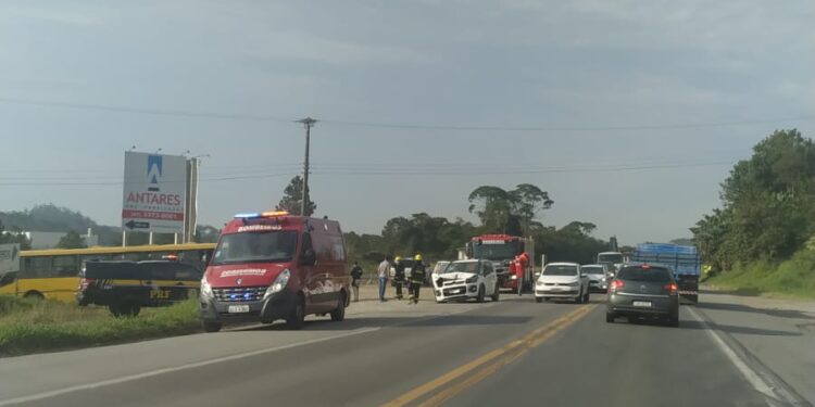 Duas pessoas ficam feridas após acidente em Guaramirim