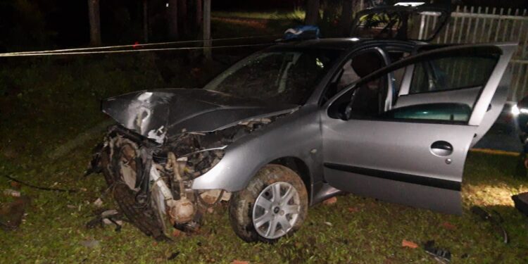 Motorista bate carro, foge do local e idoso fica ferido em acidente em Guaramirim
