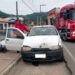 Motorista colide carro contra muro em Jaraguá do Sul