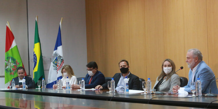 Em reunião na Acij, Daniela Reinehr anuncia investimentos para Joinville