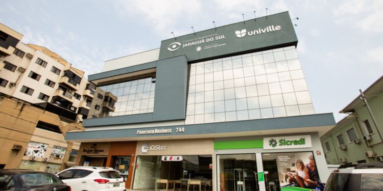 Centro Oftalmológico comemora seu segundo ano em Jaraguá do Sul