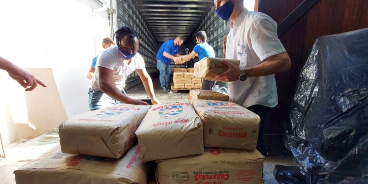 Condor doa seis toneladas de alimentos para Jaraguá do Sul