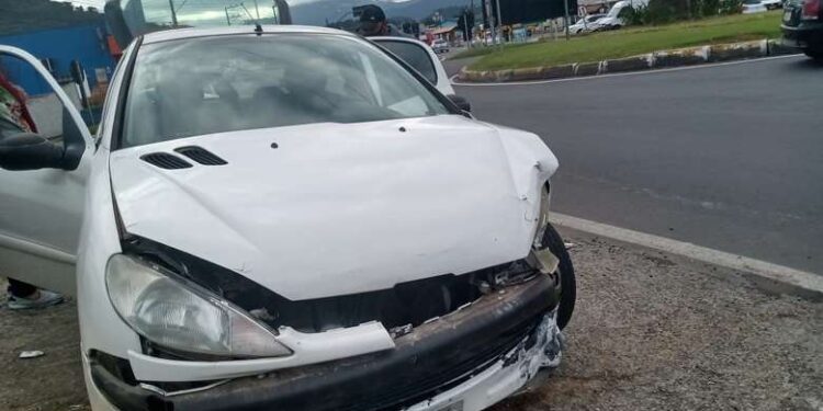 Mãe e filho sofrem acidente em Jaraguá do Sul