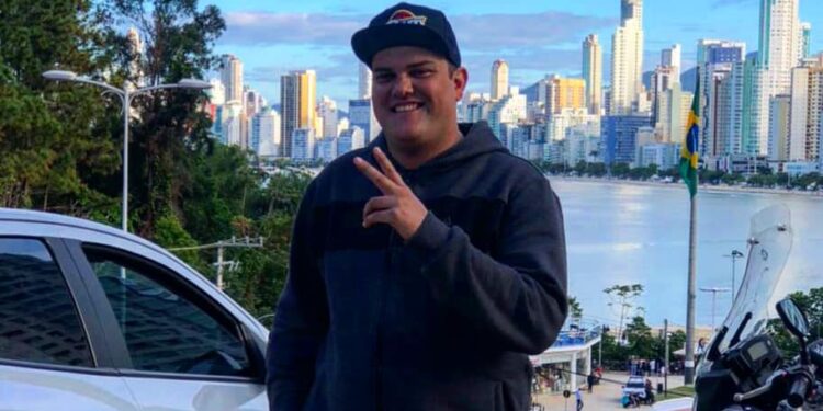 Jovem é internado na UTI após acidente de moto em Guaramirim