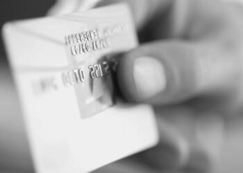 Dois homens são presos após tentar aplicar golpe do cartão em Jaraguá do Sul