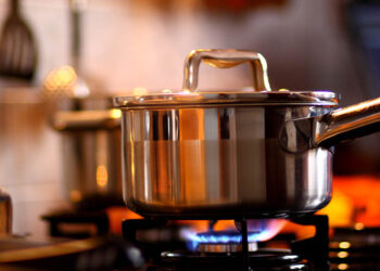 Panela esquecida no fogão provoca princípio de incêndio em apartamento em Jaraguá do Sul