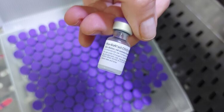 Jaraguá do Sul inicia vacinação com imunizante da Pfizer/BioNTech