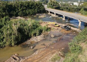Iniciada obra de contenção de margens de rio em Nereu Ramos, em Jaraguá do Sul