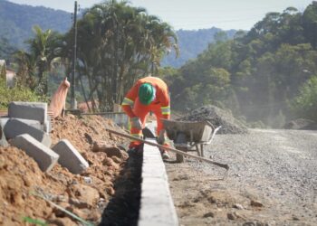 Terraplanagem para pavimento da Wolfgang Weege é concluída, em Jaraguá do Sul