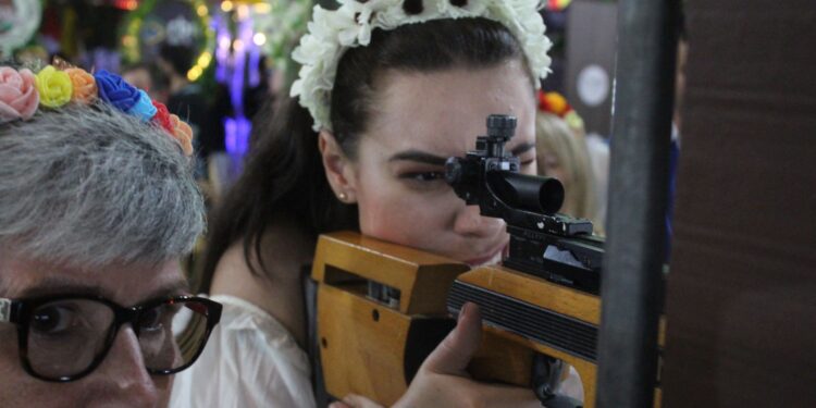 Edital do Incentivando Talentos estimula entidades que preservam tradições germânicas a oferecer cursos gratuitos de tiro ao alvo