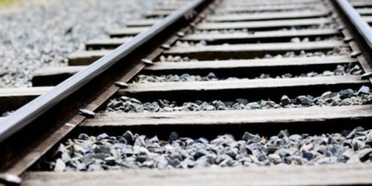 Dois homens são presos por furtar peças de trilho de trem em Jaraguá do Sul