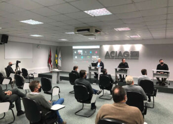 Deputado estadual apresenta investimentos para a região à classe empresarial de Guaramirim