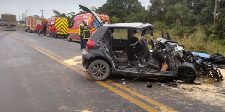 Quatro pessoas morrem em trágico acidente na BR-280