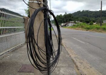Prefeitura de Jaraguá do Sul notifica Celesc por queda de fios