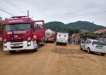 Vídeo: Homem morre após incêndio em residência em Jaraguá do Sul